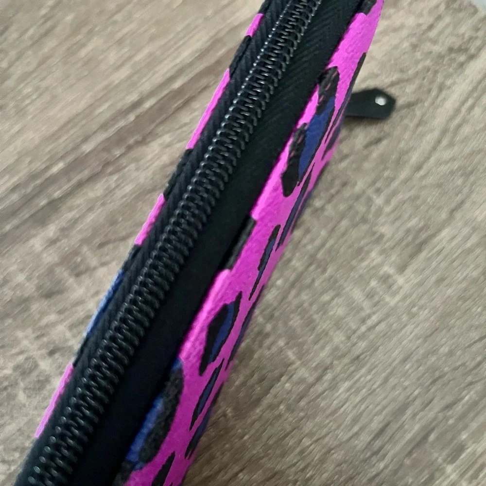 Vera Bradley Pink and Blue Leopard Print Wallet - Picture 4 of 6